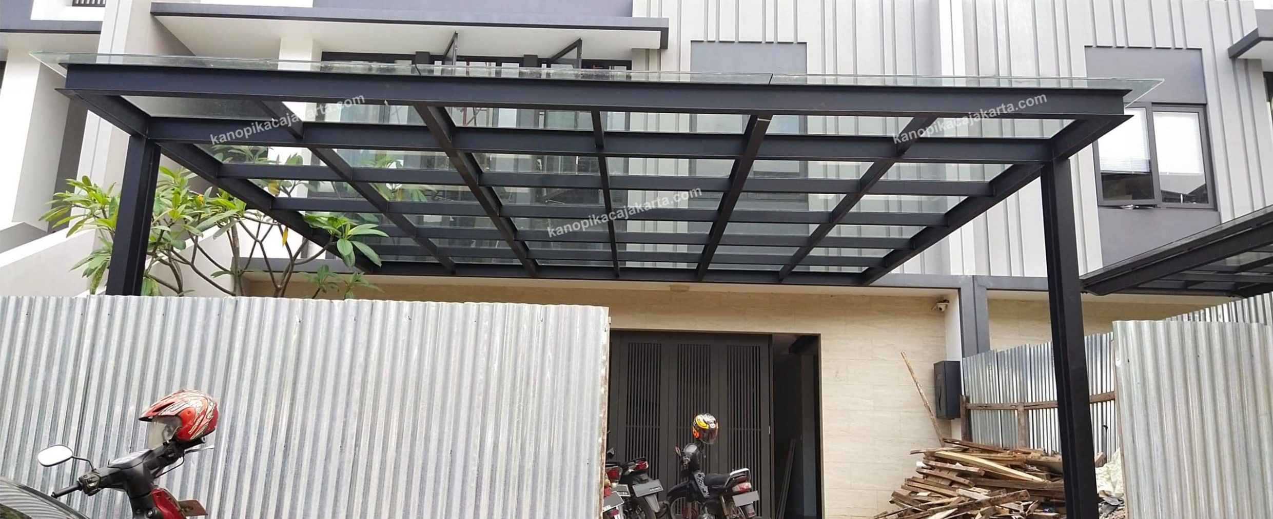 Kanopi Kaca Tempered BSD